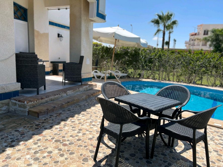 فيلا للايجار بحمام سباحة في مينا 3